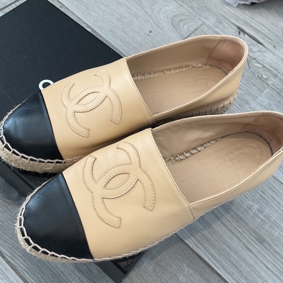 Chanel Lambskin espadrilles - Picture 2 of 10